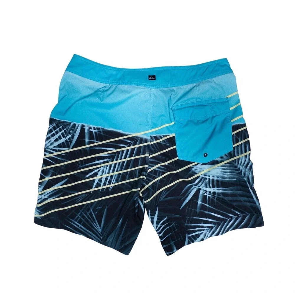 Quiksilver very good